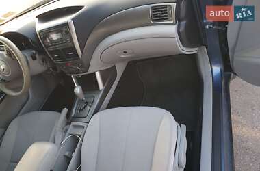 Внедорожник / Кроссовер Subaru Forester 2012 в 