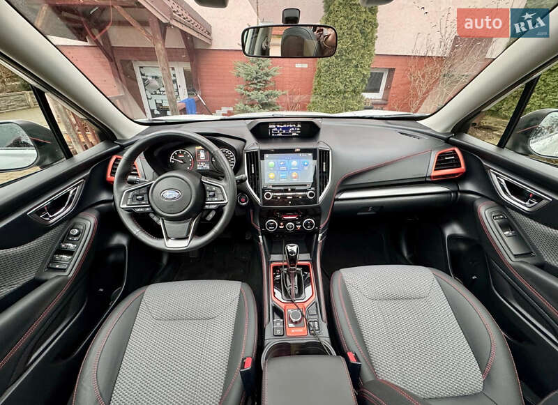 Внедорожник / Кроссовер Subaru Forester 2021 в Киеве