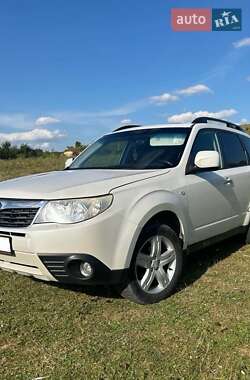 Позашляховик / Кросовер Subaru Forester 2010 в 
