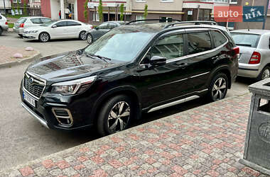 Позашляховик / Кросовер Subaru Forester 2018 в Києві