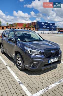 Внедорожник / Кроссовер Subaru Forester 2018 в 