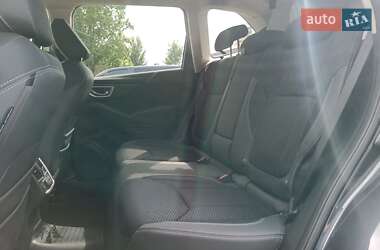 Внедорожник / Кроссовер Subaru Forester 2018 в 