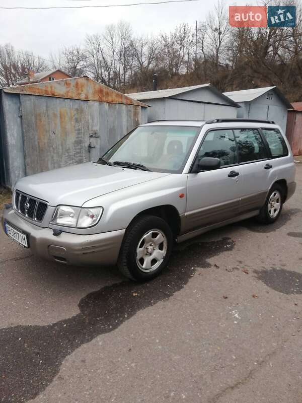 Внедорожник / Кроссовер Subaru Forester 2001 в 