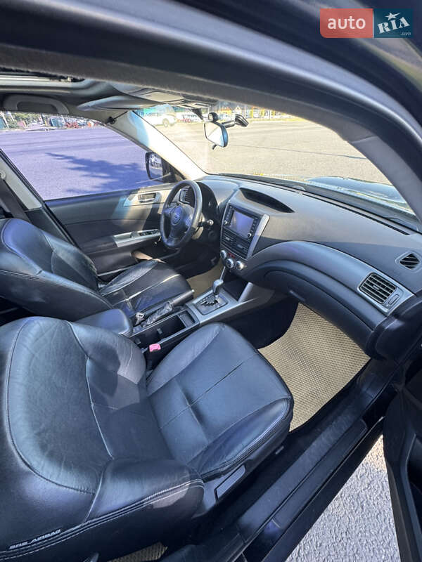 Позашляховик / Кросовер Subaru Forester 2010 в Дніпрі