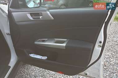 Внедорожник / Кроссовер Subaru Forester 2010 в 
