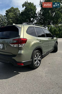 Позашляховик / Кросовер Subaru Forester 2019 в 