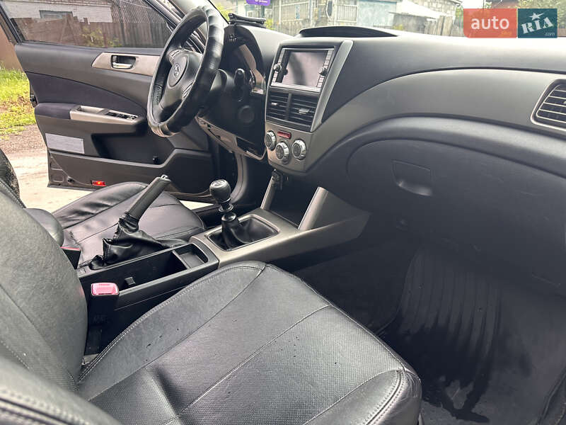 Позашляховик / Кросовер Subaru Forester 2010 в Києві
