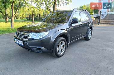 Позашляховик / Кросовер Subaru Forester 2010 в Києві