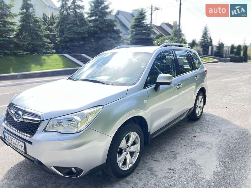 Внедорожник / Кроссовер Subaru Forester 2014 в 