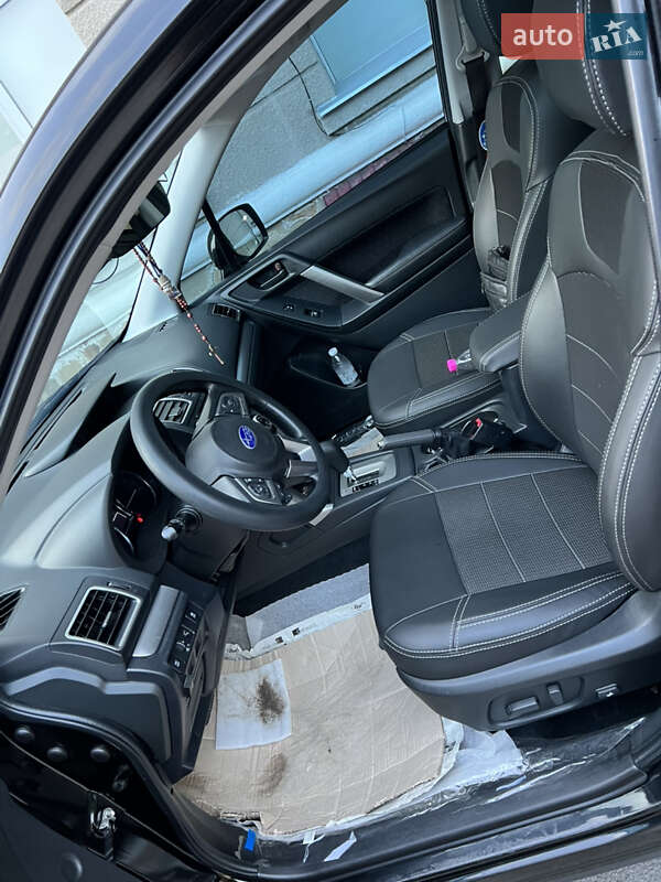 Внедорожник / Кроссовер Subaru Forester 2017 в Тернополе