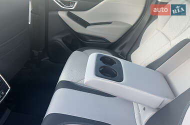 Внедорожник / Кроссовер Subaru Forester 2022 в 