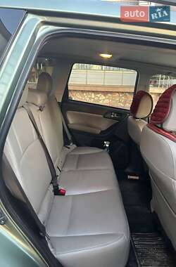 Внедорожник / Кроссовер Subaru Forester 2015 в 