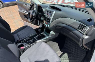 Внедорожник / Кроссовер Subaru Forester 2010 в 