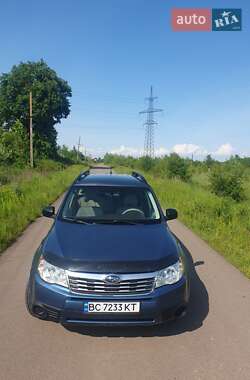 Внедорожник / Кроссовер Subaru Forester 2010 в 