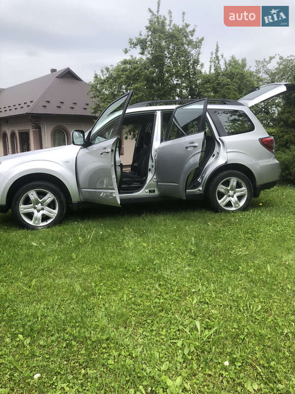 Внедорожник / Кроссовер Subaru Forester 2010 в Коломые