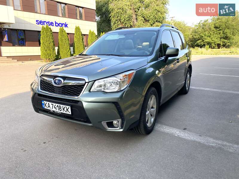 Внедорожник / Кроссовер Subaru Forester 2013 в 