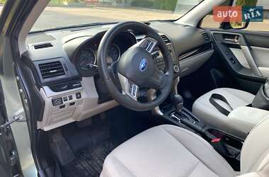 Внедорожник / Кроссовер Subaru Forester 2013 в 