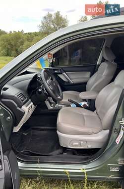 Внедорожник / Кроссовер Subaru Forester 2013 в 