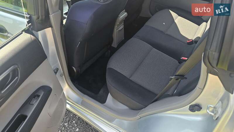 Внедорожник / Кроссовер Subaru Forester 2006 в Каменском