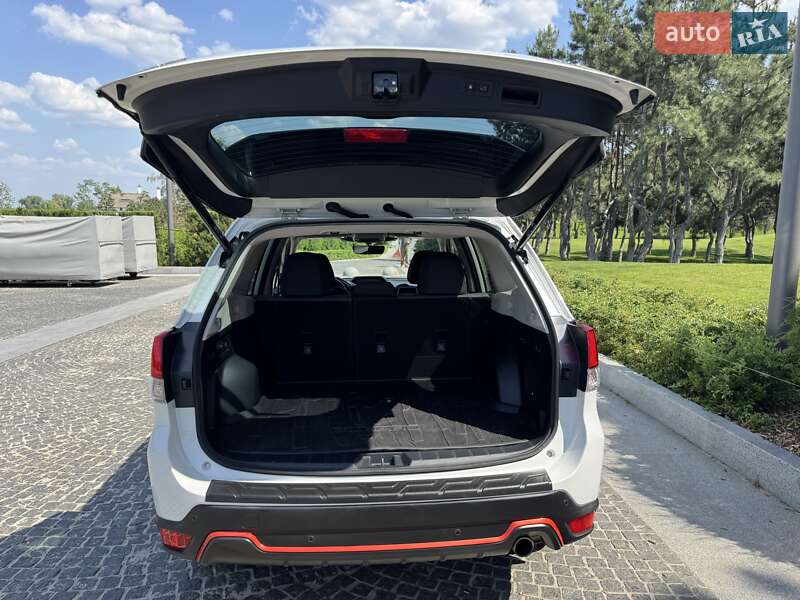 Позашляховик / Кросовер Subaru Forester 2023 в Дніпрі