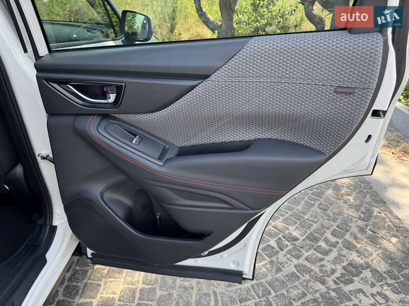 Позашляховик / Кросовер Subaru Forester 2023 в Дніпрі