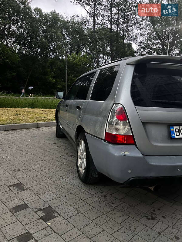 Внедорожник / Кроссовер Subaru Forester 2006 в Львове