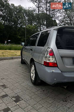 Внедорожник / Кроссовер Subaru Forester 2006 в 