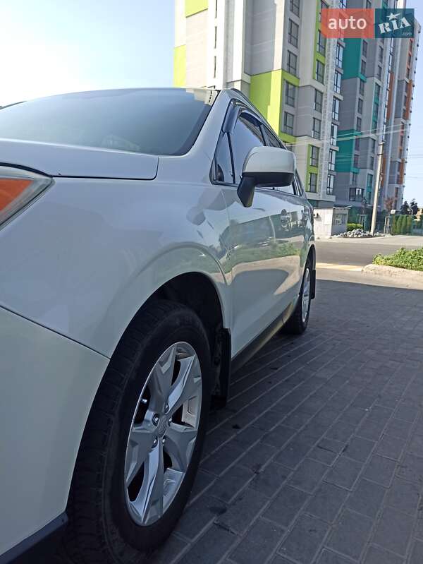 Позашляховик / Кросовер Subaru Forester 2014 в Дніпрі