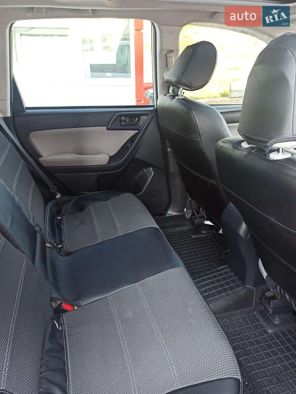 Позашляховик / Кросовер Subaru Forester 2014 в Дніпрі