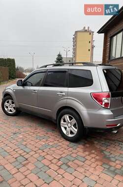 Внедорожник / Кроссовер Subaru Forester 2010 в 