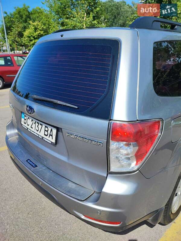 Внедорожник / Кроссовер Subaru Forester 2011 в Львове