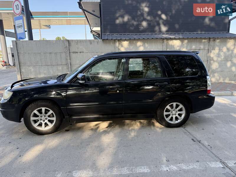 Внедорожник / Кроссовер Subaru Forester 2006 в 