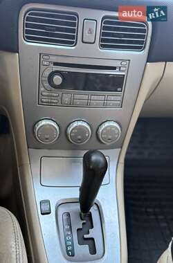 Внедорожник / Кроссовер Subaru Forester 2006 в 
