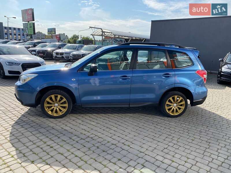 Позашляховик / Кросовер Subaru Forester 2015 в Львові