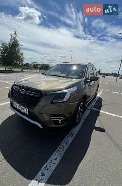 Внедорожник / Кроссовер Subaru Forester 2021 в Киеве