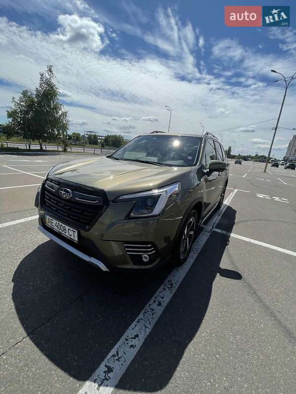 Внедорожник / Кроссовер Subaru Forester 2021 в Киеве