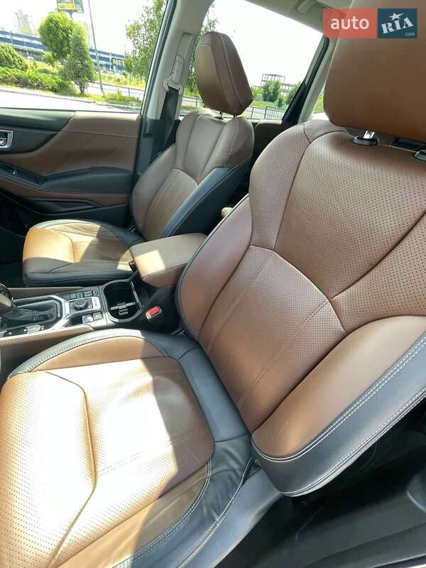 Внедорожник / Кроссовер Subaru Forester 2021 в Киеве
