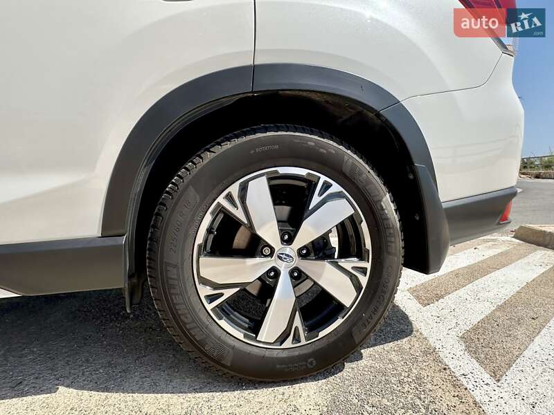 Позашляховик / Кросовер Subaru Forester 2019 в Львові