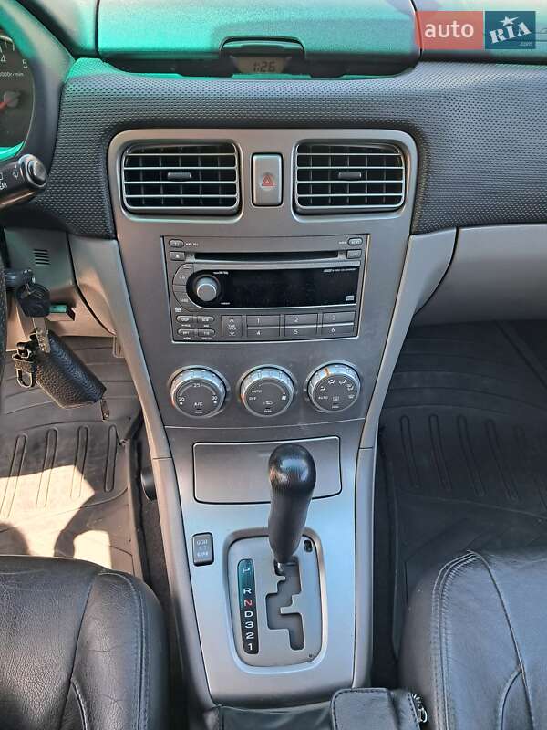 Внедорожник / Кроссовер Subaru Forester 2006 в Киеве