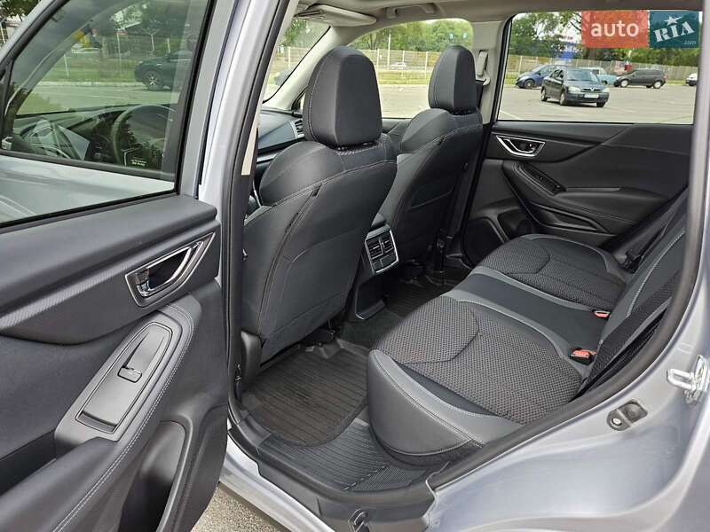 Внедорожник / Кроссовер Subaru Forester 2024 в Днепре
