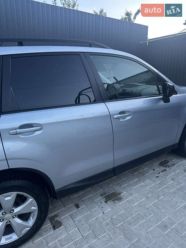 Позашляховик / Кросовер Subaru Forester 2014 в Первомайську