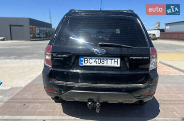 Внедорожник / Кроссовер Subaru Forester 2011 в 