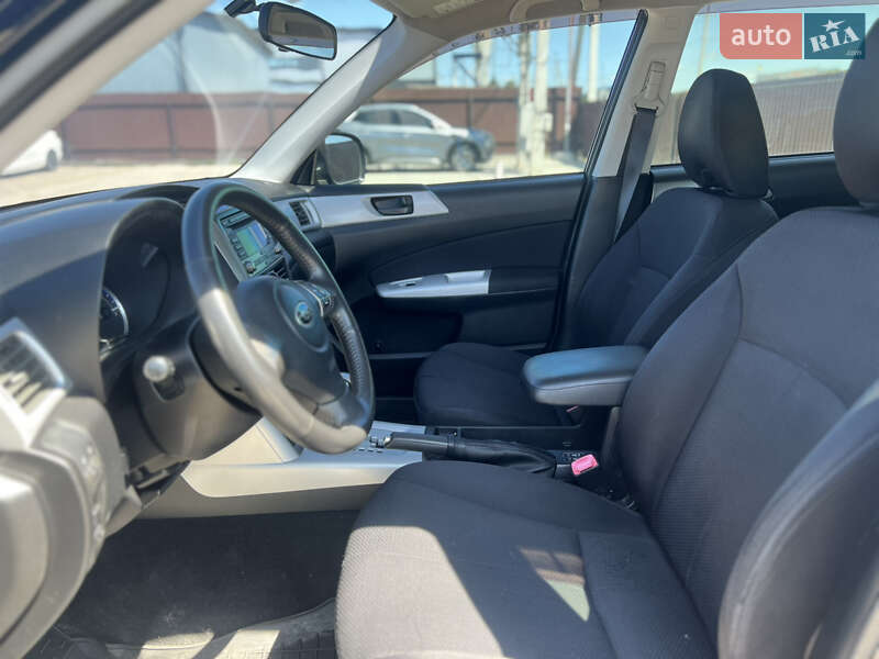 Внедорожник / Кроссовер Subaru Forester 2011 в Львове