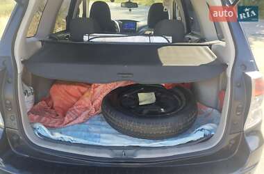 Внедорожник / Кроссовер Subaru Forester 2012 в 