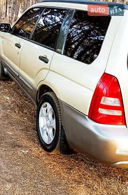 Внедорожник / Кроссовер Subaru Forester 2003 в 