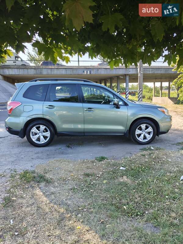 Внедорожник / Кроссовер Subaru Forester 2015 в Днепре