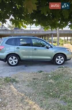 Внедорожник / Кроссовер Subaru Forester 2015 в 