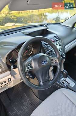 Внедорожник / Кроссовер Subaru Forester 2015 в 