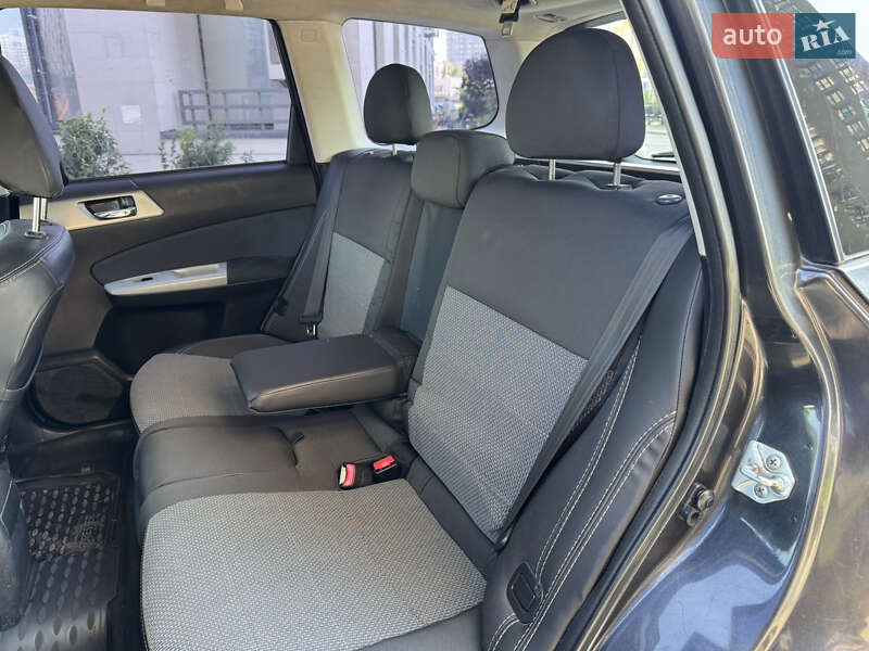 Внедорожник / Кроссовер Subaru Forester 2008 в Киеве