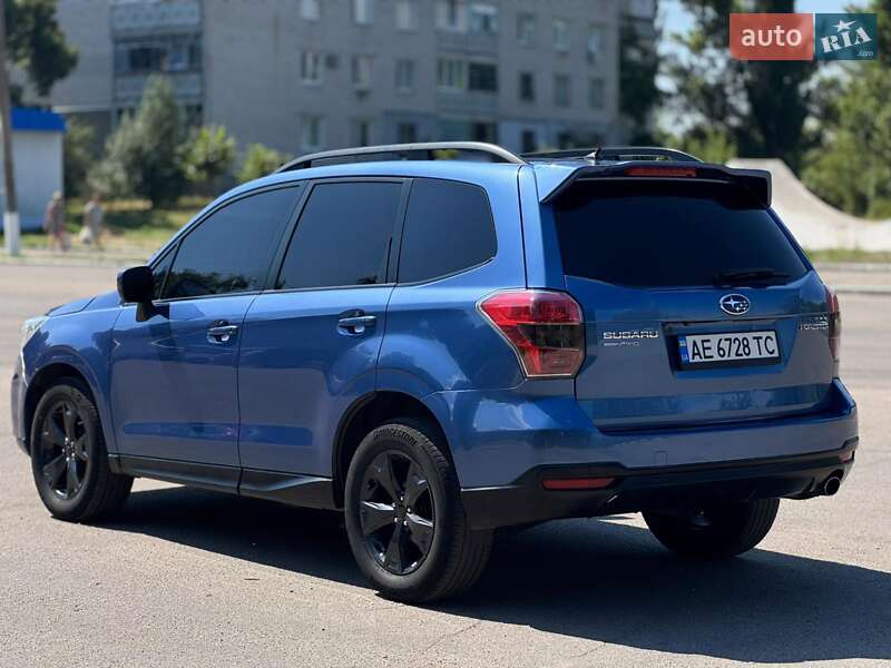 Внедорожник / Кроссовер Subaru Forester 2014 в Днепре
